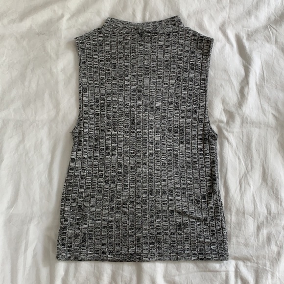 Grey knit American Eagle tank in size small. - Picture 2 of 2